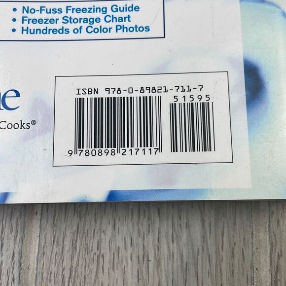Reader's Digest Taste of Home: Freezer Pleasers Cookbook - Picture 3 of 8
